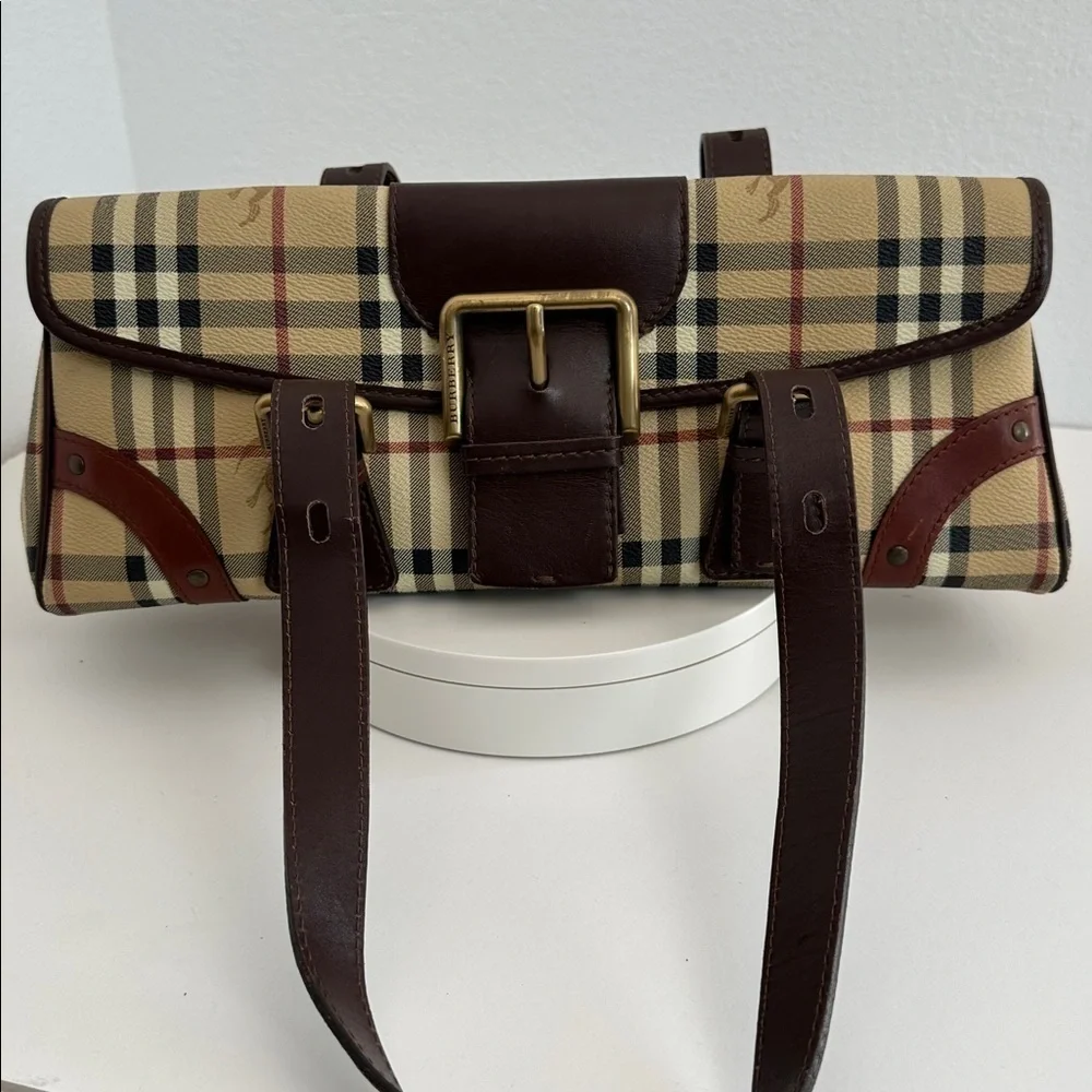 💯Authentic Burberry Shoulder Bag🍀
